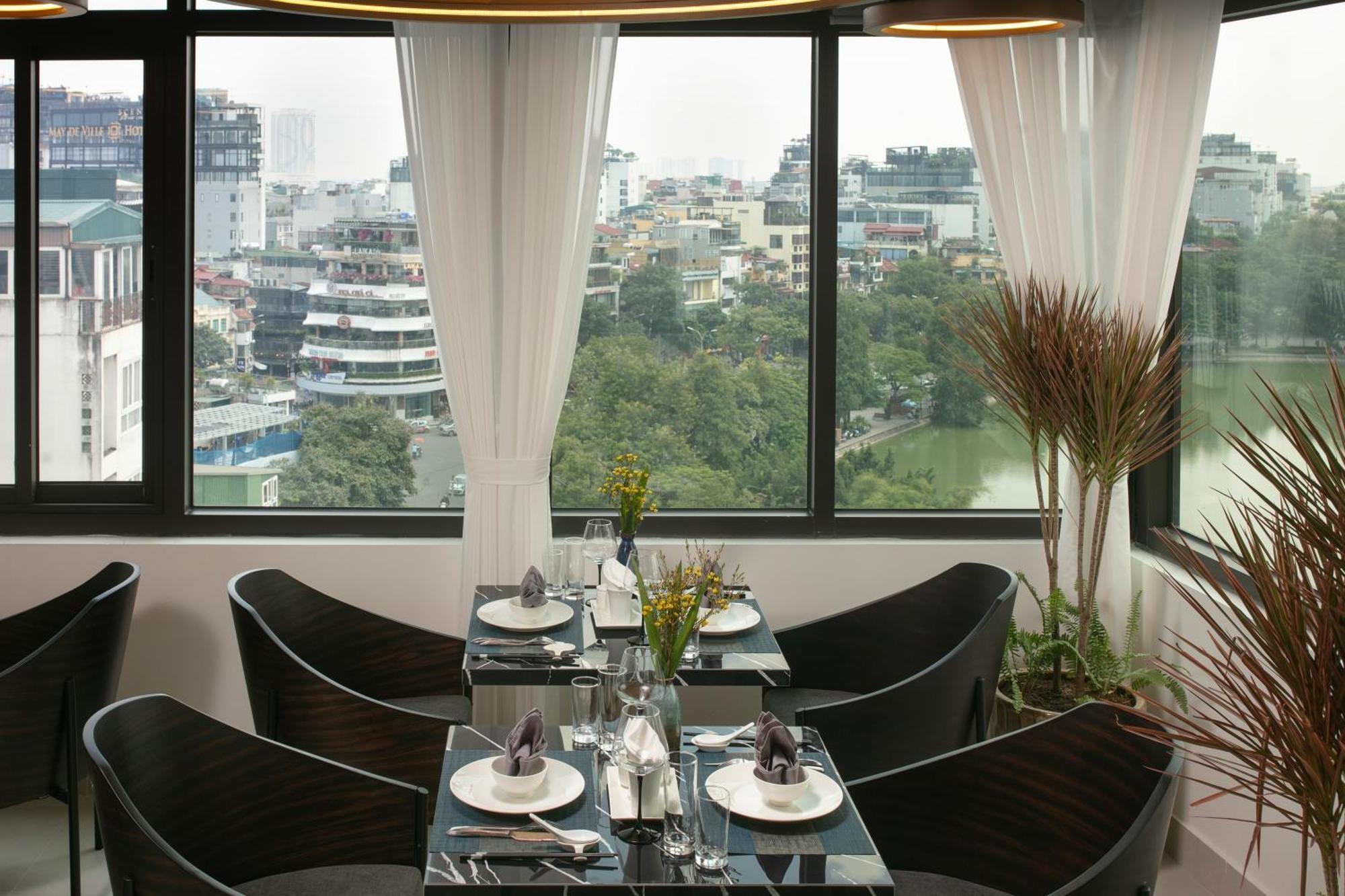 Le Premier Hotel & Rooftop Bar 河内 外观 照片
