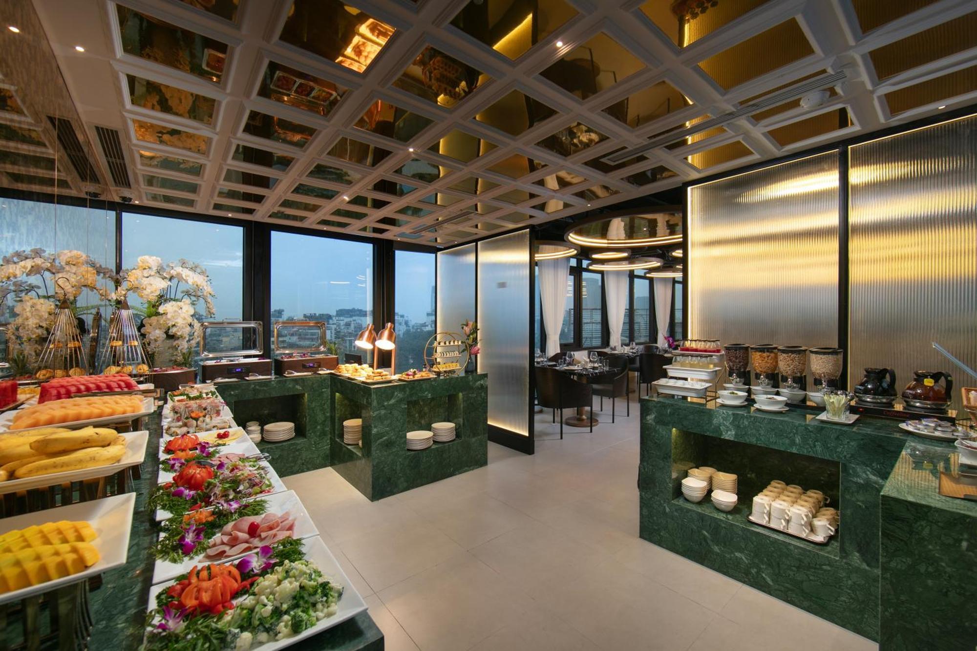 Le Premier Hotel & Rooftop Bar 河内 外观 照片