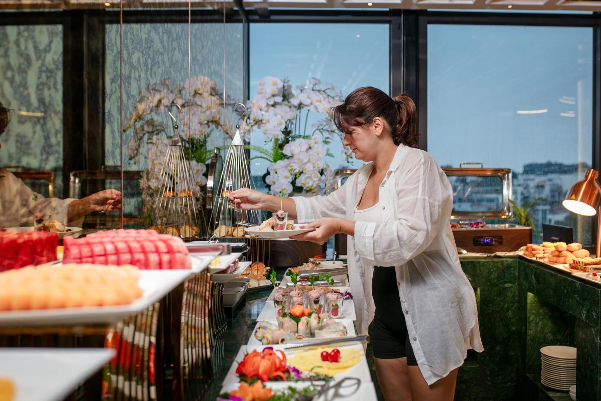 Le Premier Hotel & Rooftop Bar 河内 外观 照片