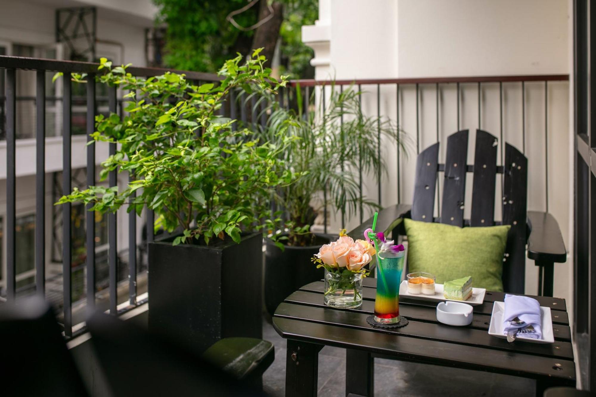 Le Premier Hotel & Rooftop Bar 河内 外观 照片