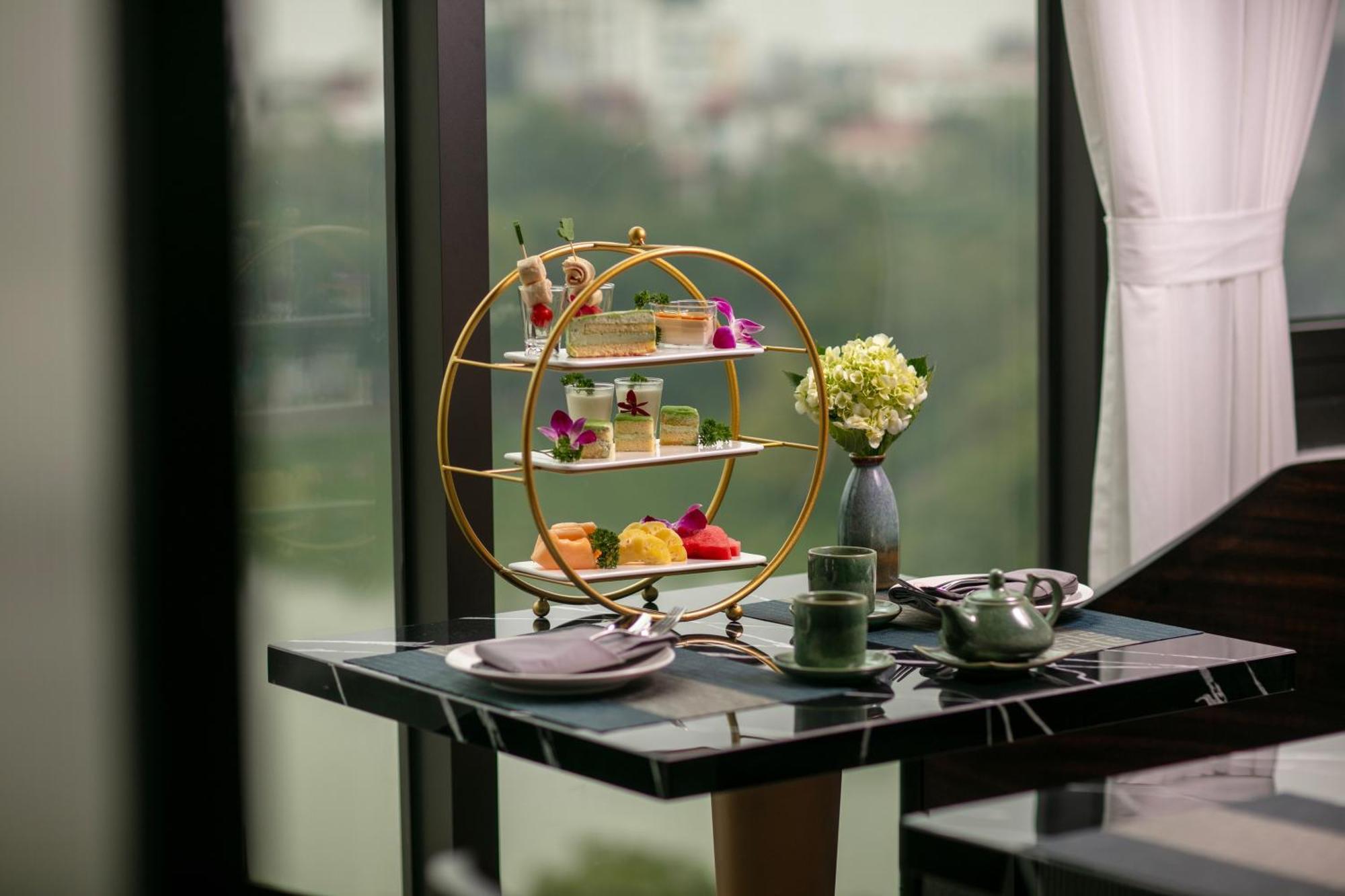 Le Premier Hotel & Rooftop Bar 河内 外观 照片